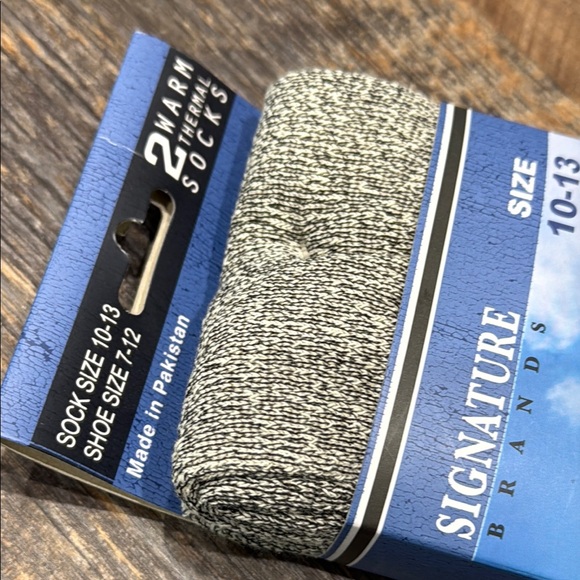 Signature Red and Gray Casual Socks Thermal Comfort - Picture 9 of 9